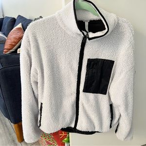 Fabletics EUC Lightweight Sherpa/Teddy!